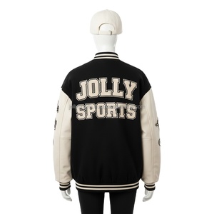 Chaqueta Universitaria para Mujer, Mezcla de Lana de 350 GSM, Cuerpo Negro, Mangas de Cuero Crema, Logotipo de Chenilla, Bordado Personalizado, Chaquetas Universitarias para Mujer - Product Image 2