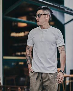 Camiseta Henley Casual Vintage Personalizada para Hombre, 100% Algodón, Manga Corta, Lavado Desgastado, con Botones, Color Sólido, Secado Rápido, Venta al Por Mayor - Product Image 3