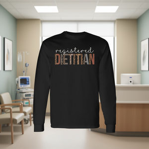 Camiseta de Manga Larga con Diseño de Leopardo para el Reconocimiento de Dietistas Registradas, Producto Promocional para Trabajadores de la Salud - Product Image 3