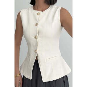 Gilet en jean boutonné ajusté à la taille 6086 - Bleu clair délavé - Product Image 6