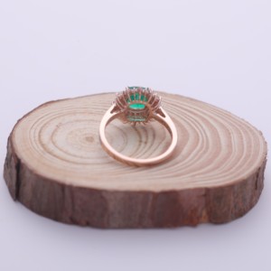 แหวนเพชรทรงคุชชั่นเซอร์แกรมมาร์ริวด์ ประดับเพชรแบบฮาโล ได้รับการรับรองจาก IGI ทำจากทองคำ 9K สีโรสโกลด์ / สีเหลือง และสีขาว - Product Image 3