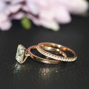 Conjunto de Anillos de Compromiso con Corte Radiante Brillante, Conjunto de Anillos Sólidos, Colección de Anillos de Boda - Product Image 1