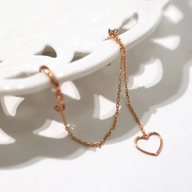 [Artpierce] Bague en or 14 carats et un cube Heart line drop chain Piercing s'établissant comme une marque de premier plan dans l'industrie de la bijouterie