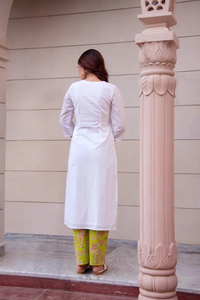 Ensemble Kurta en coton blanc et vert SUNHARI avec dupatta imprimé et pantalon, tenue décontractée pour adultes, à porter pour les fêtes - Product Image 4