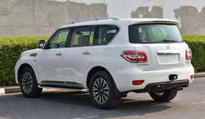 Nissan Patrol V8 City LE 2021-2022 d'occasion, berline essence, transmission intégrale, sièges en cuir, intérieur foncé, pneus R18, boîte automatique, toit ouvrant panoramique, caméra de recul 360° - Product Image 5