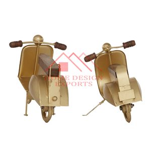 Sculpture de scooter de dessus de table pour la décoration intérieure Sculpture de dessus de table en métal pour la décoration de salon et de bureau Best-seller - Product Image 4