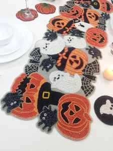 Citrouilles d'Halloween faites à la main et coureur perlé araignée - Product Image 1