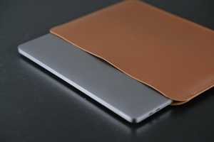 Funda para portátil ligera portátil moderna de cuero genuino con forro suave, protección duradera para Trabajo, Oficina, empresarios, viajeros - Product Image 2