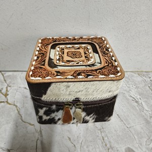 Estuche de joyería de cuero genuino occidental floral pintado a mano, soporte de joyería para ocultar el pelo, bolsa de cosméticos, organizador de fácil almacenamiento a la moda - Product Image 1
