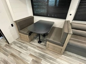 New 2026 Jayco Jay F-l-i-g-h-t Slx 261BHS trailer ready for sale - Product Image 2