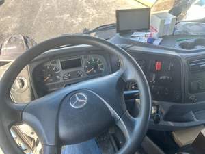 20007 M-ERCEDEZ B-ENZ AXOR 1829 4X2 - Product Image 4