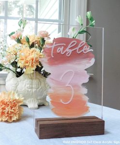 Exhibición de imagen de foto con Base de madera Natural personalizada de alta calidad para mesa de boda, Tarjetero con nombre y porta notas - Product Image 4