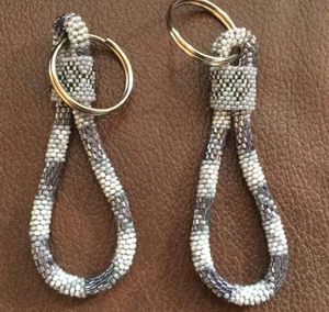 Porte-clés à breloques pour femmes Fleur Pendentif perlé artisanal Fait à la main Strass Perlé Fleur Corde suspendue - Product Image 6