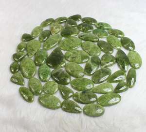 พลอยวัสโซไนต์ธรรมชาติคุณภาพดี รูปทรงหลากหลาย สีสันสดใส จำหน่ายราคาส่งจำนวนมาก สำหรับทำเครื่องประดับ - Product Image 3