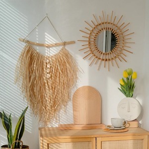 Espejo de pared circular hecho a mano estilo Art Deco ecológico con diseño de Sol de ratán natural para ocasiones de boda - Product Image 3