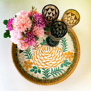 Bandeja de servicio de ratán redonda de nuevo diseño Bandeja de desayuno de café bohemio con incrustaciones de nácar para mesa al por mayor de la fábrica de Vietnam - Product Image 2