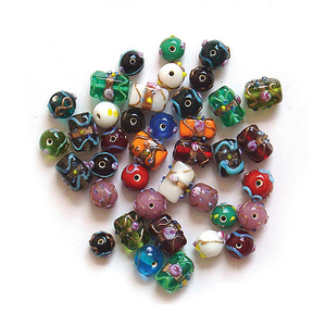 Cuentas de Vidrio de Colores Variados, Marca MAE, Juego de Diseño Artesanal, Calidad Duradera para la Fabricación de Joyas, Suministro al por Mayor Directo de Fábrica India - Product Image 4