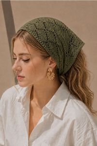 Pañuelo de Punto Perforado Texturizado Suave de Algodón para Mujer, Elegante y Cómodo - Product Image 2