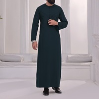 Toptan Premium Günlük Polyester Kumaş Emirati Töbesi Orta Doğu İslami Giysisi 2 Yan Cep İç Cep Telefon Cebi