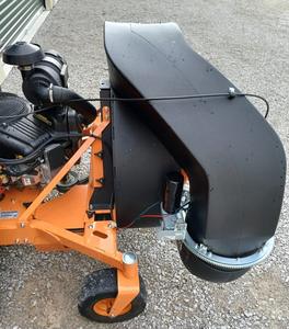 Soplador Comercial Scag Windstorm 2024 con Plataforma para Operador/Solo 100 Horas, Motor Vanguard EFI Big Block de 37 HP - Product Image 5