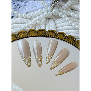 Uñas Postizas Golden Drape con Diseño Elegante y Chic para Entusiastas del Nail Art - Product Image 3