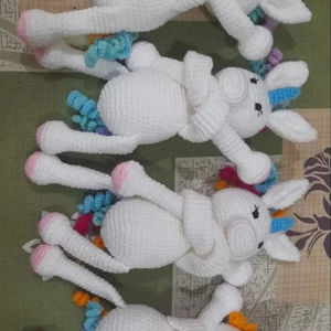 Juguete de caballito de mar de peluche hecho a mano Animal del océano relleno suave y mimoso para niños - Product Image 1