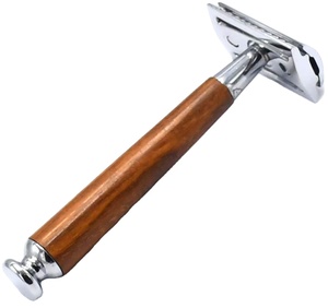 Stainless Steel Double Edge <b>Blade</b> Safety <b>Razor</b> with Wooden Handle for Barber and Personal Grooming Use - Product Image 1