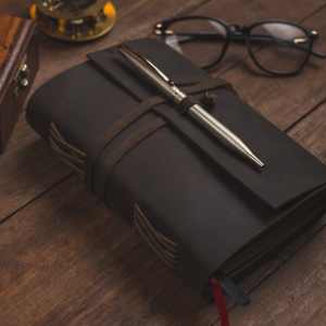 Low MOQ Handmade Full Grain Leather Vintage Journal Sketchbook Cotton Rag Paper <b>Pencil</b> Customizable Hardcover Strap Closure Gift - Product Image 1