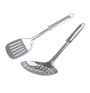 Venta directa de fábrica Cuchara de cocina de acero inoxidable 304 Utensilios de 4 piezas Recién llegado Cucharón de sopa de cocina de acero inoxidable - Product Image 2