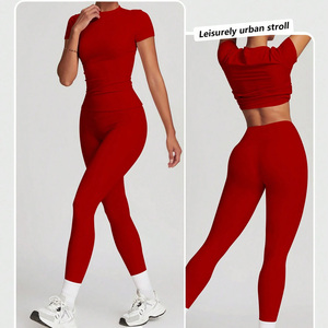 Ensemble t-shirt et legging respirant pour femmes Performance Tenue de sport personnalisée Vêtements athlétiques anti-transpiration Marque privée - Product Image 5