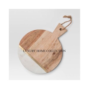 Elegante tabla de cortar de madera y mármol con ranuras de jugo integradas para evitar el desorden y mejorar su experiencia de preparación de alimentos - Product Image 1