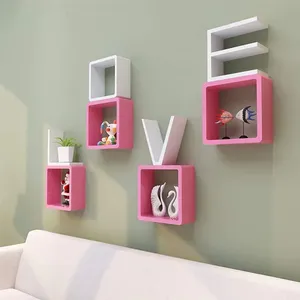 Estante de pared de madera blanca imperial, diseño de amor romántico creativo, estante colgante redondo para dormitorio o baño - Product Image 2