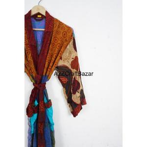 Robe kimono en soie indienne faite à la main, col en V, fermeture à cordon, design patchwork, manches longues, quatre saisons, élégante, bohème chic, pour femmes - Product Image 3