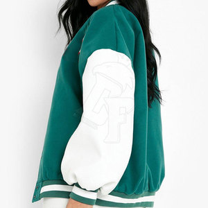 La veste Letterman pour femmes au Pakistan offre le meilleur style avec des matériaux durables pour une déclaration de mode unique - Product Image 3