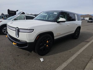 (NUEVA OFERTA PARA 2023) SUV Eléctrico R1S (AUTO USADO) - Product Image 4