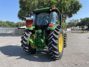 Offre en gros au meilleur prix pour le tracteur John Deere 6120E en stock et prêt pour une livraison rapide, moteur neuf et d'occasion - Product Image 2