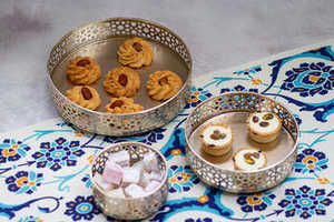 Bandejas decorativas de Ramadán de aluminio dorado de forma redonda de 3 piezas, ideales para utensilios de cocina y servicio de hotel, juego de bandejas de Metal para servir - Product Image 4