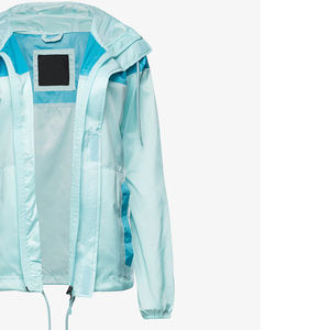 Chaqueta cortavientos de invierno para mujer de manga larga hecha a medida OEM Material de poliéster transpirable con diseño impreso - Product Image 5