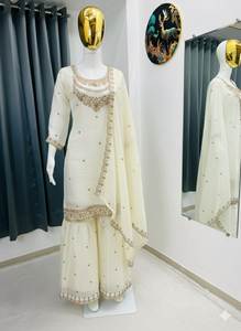 ชุดคุर्ติและชาราร่าผ้าไหมแท้สีสันสดใส พร้อมผ้าคลุมไหล่ขอบลูกไม้ สำหรับเจ้าสาวและเพื่อนเจ้าสาว คอลเลคชั่นใหม่สำหรับเทศกาล - Product Image 4