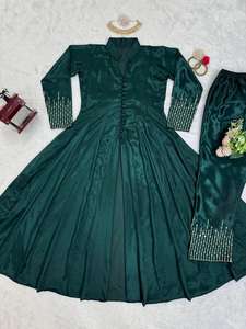 Mode moderne nouvelle soie de chinon pure avec haut et pantalon de travail à séquence brodée lourde avec ensemble de costumes Dupatta Collection de créateurs - Product Image 3