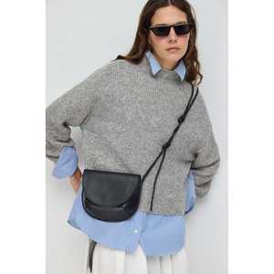 Pull court en tricot à col roulé mi-haut - Product Image 1