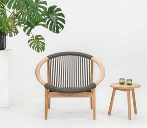 Sillón redondo moderno Dona de madera maciza de teca con cuerdas tejidas de carbón para uso en exteriores - Product Image 1