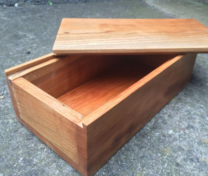 Boîte en bois de qualité supérieure faite à la main en bois naturel de mangue et de pin avec collage de chipset expert par Craft Emporium - Product Image 4