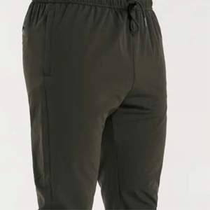 Pantalon polyvalent de style chino-Poches zippées confortables à cordon de serrage, et parfait pour le travail ou une tenue décontractée - Product Image 6