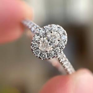 2,00 Ct IGI Certified Oval Cut CVD Lab Grown Diamond Anillo de Compromiso 14K Anillo de bodas de oro blanco sólido con perla Halo Jewelry - Product Image 1