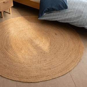 Tapis en jacinthe d'eau en fibres naturelles durables, fait main pour une décoration intérieure esthétique et fonctionnelle - Product Image 3