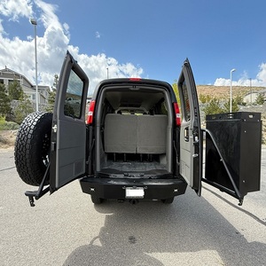 ¡Oferta Imperdible! Superlimpio 2024 GMC Savana LT 3500 4WD Conversión 6.6 Litros V8 Potencia Automática Furgoneta de Lujo Negra - Product Image 5