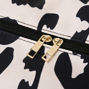 Bolsa de gimnasio de lona con logotipo personalizado, multifuncional, ligera, de nailon, de alta calidad, impermeable, de moda, con cierre de cremallera - Product Image 3