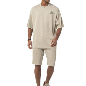 Ensemble t-shirt et short décontracté haute performance, conçu pour le confort, le style et une tenue toute la journée - Product Image 2