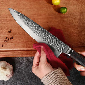 Cuchillo de Chef de 8 Pulgadas Forjado a Mano con Patrón Martillado y Mango de Madera Paka, Juego de Cuchillos de Cocina Ultra Afilados - Product Image 4
